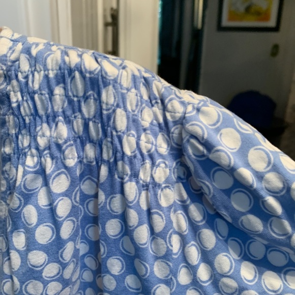 Boden viscose and elastaine faux wrap top‎ with balloon sleeves. Worn about  4x - Picture 4 of 7